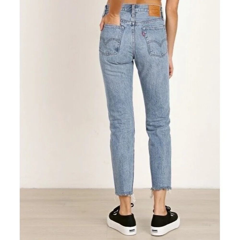 Levi’s Premium Wedgie Icon Fit Ankle Rigid Jeans in Shut Up Wash Size 27 - Picture 6 of 14